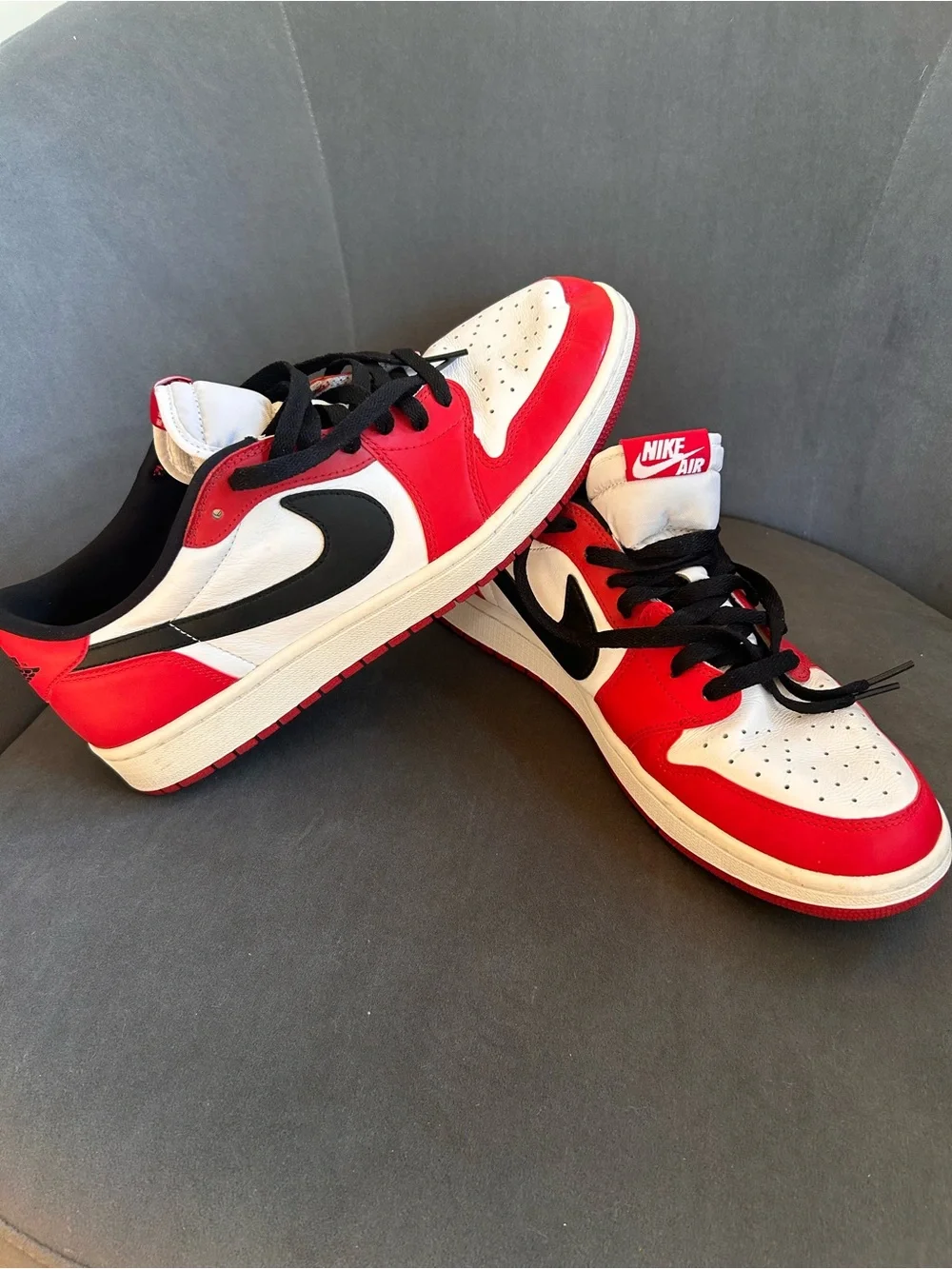 Air Jordan 1 Retro Low Chicago OG 705329-600 Men's Sz 12